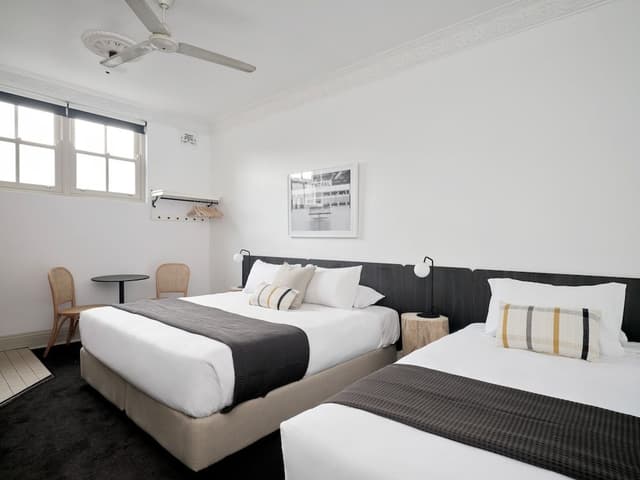 Queen Ensuite Room