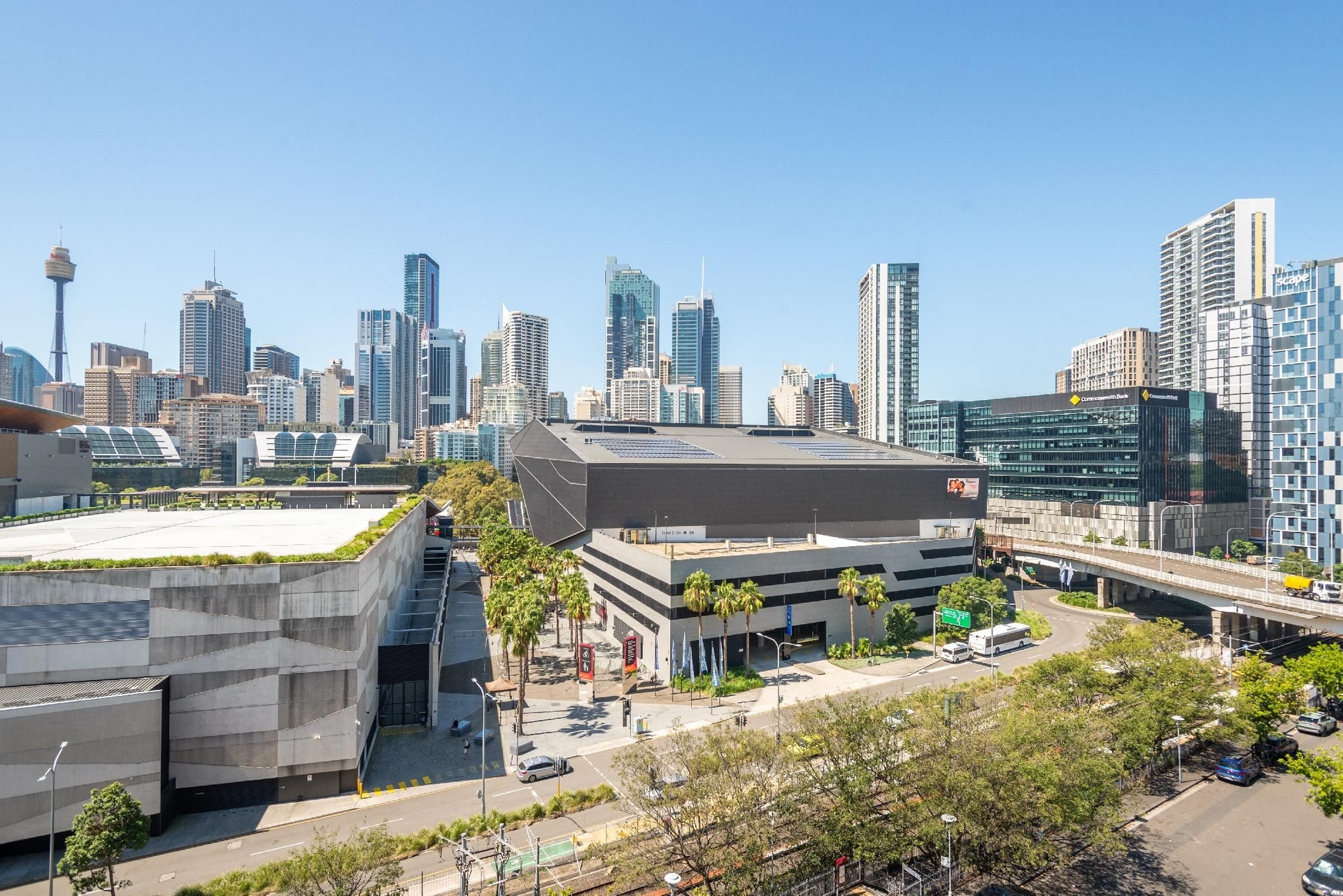 Private 2 Levels Ensuite Darling Harbour ICC3