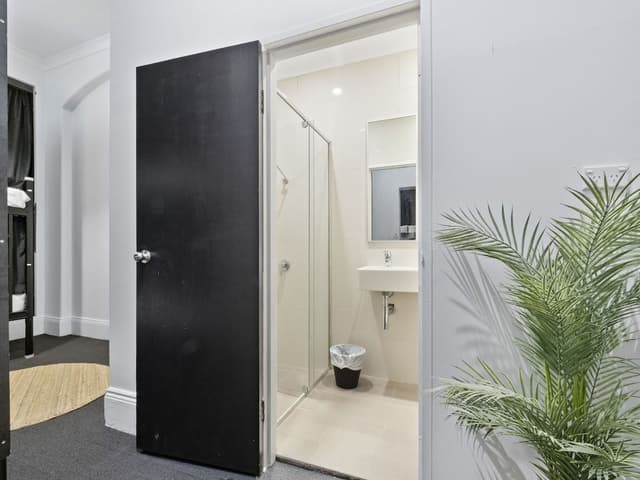 Female POD En-suite Bathroom