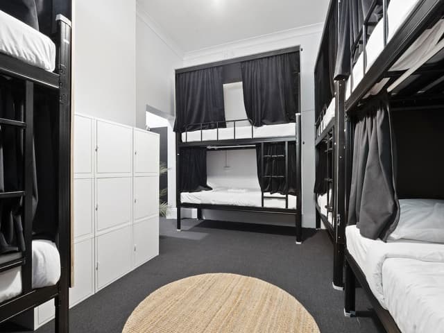 Female POD En-suite Bathroom