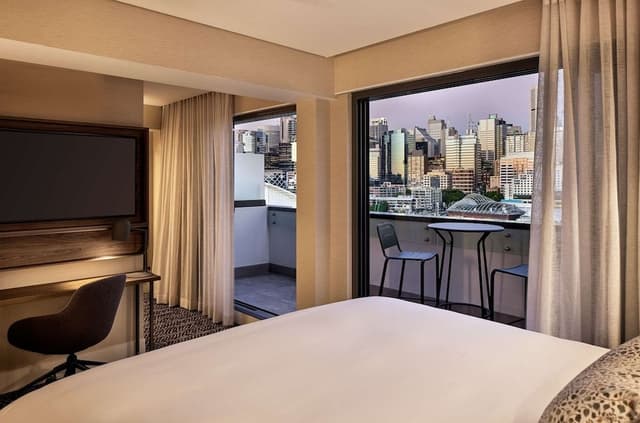 Superior Room, 1 King Bed, Non Smoking, Balcony