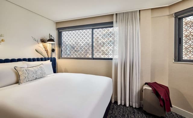 Superior Room, 1 King Bed, Non Smoking