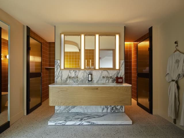 Suite