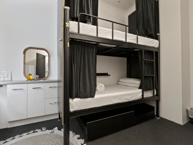 Mixed Pod Twin with Ensuite Bathroom