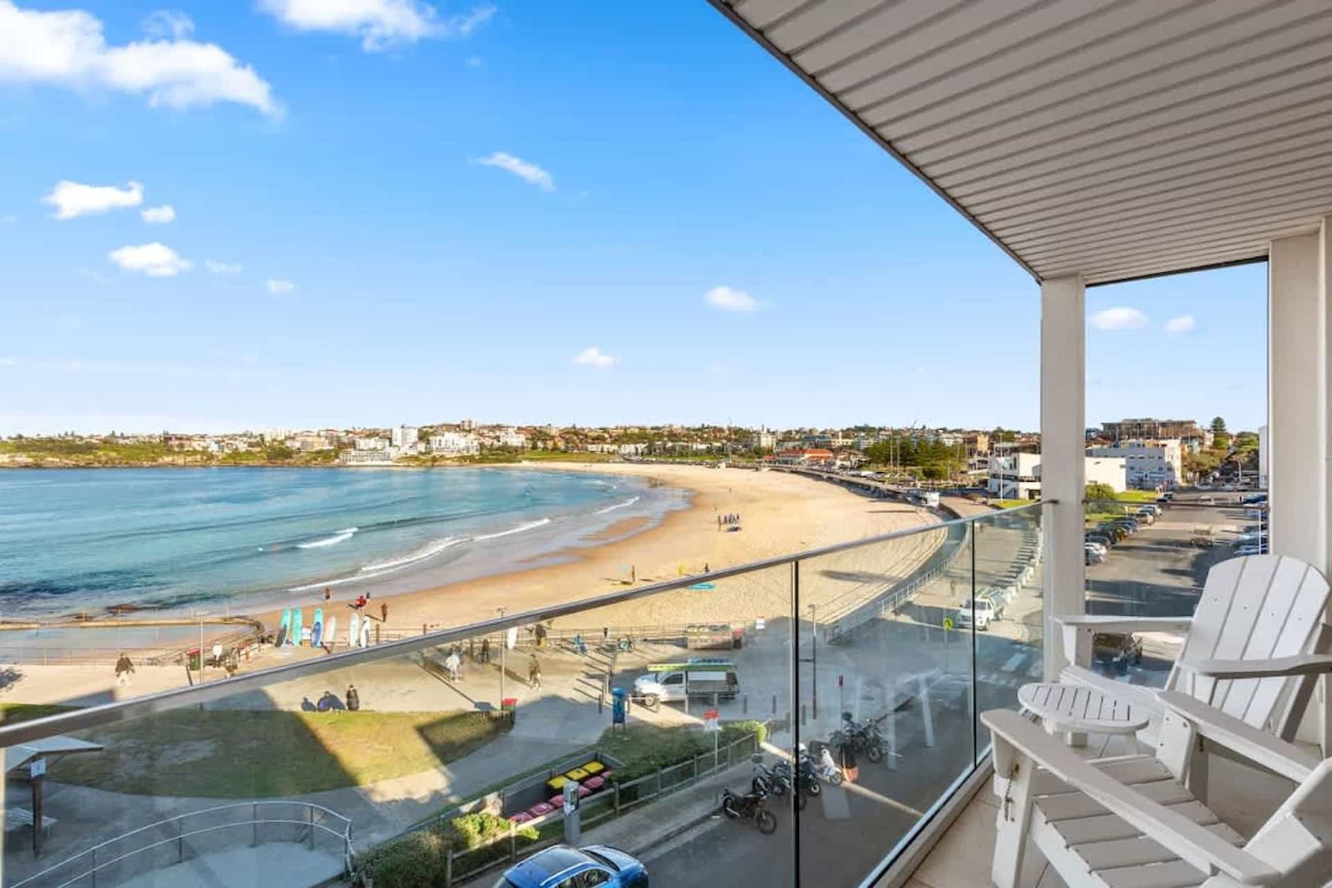 Beachfront luxury 3 beds with ocean view balcony
