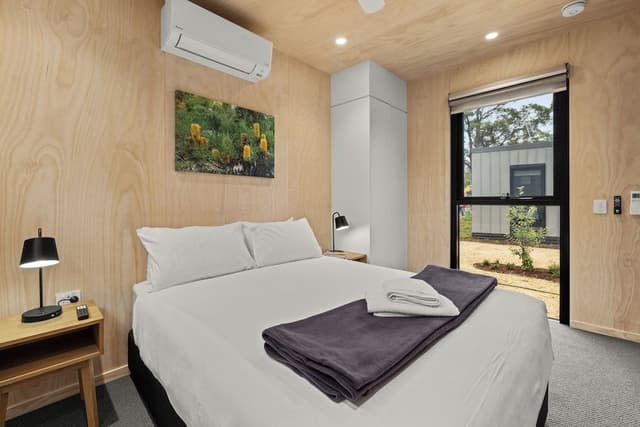 Deluxe 2 Bedroom Cabin