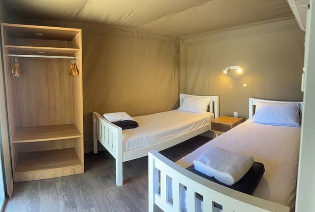 Deluxe Safari Tent - Sleeps 4