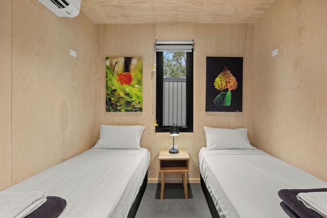Deluxe 2 Bedroom Cabin