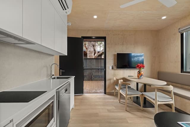 Deluxe 2 Bedroom Cabin