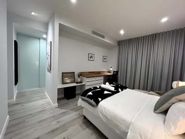 Queen Room