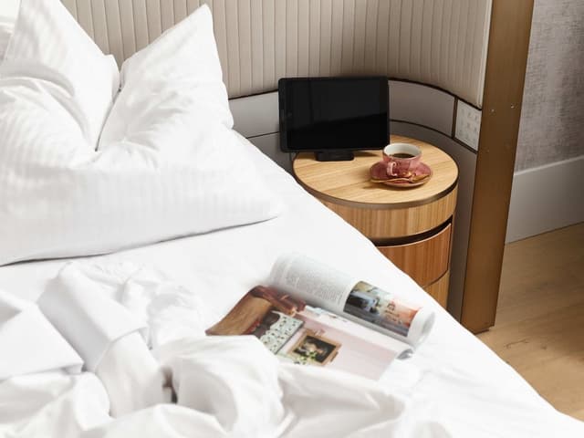 Classic Room, 1 King Bed