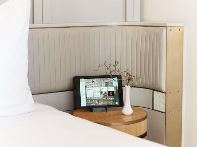 Classic Room, 1 King Bed
