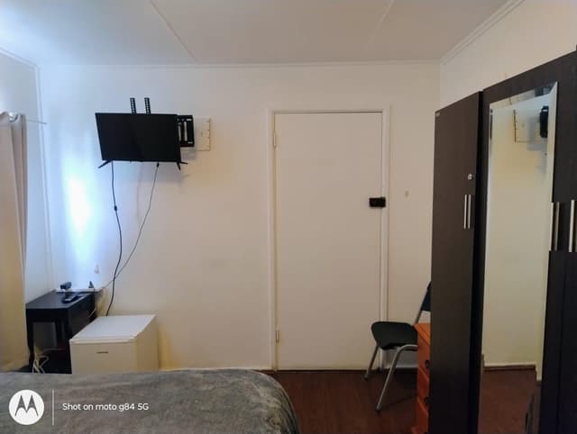 Standard Queen Room with Shared Bathroom