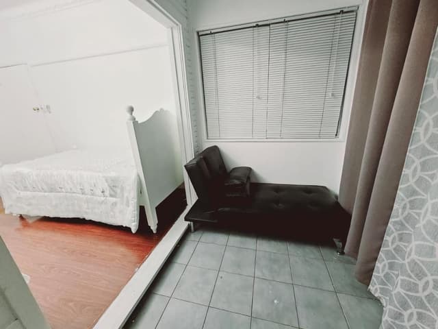 Economy Triple Room with Shared Bathroom