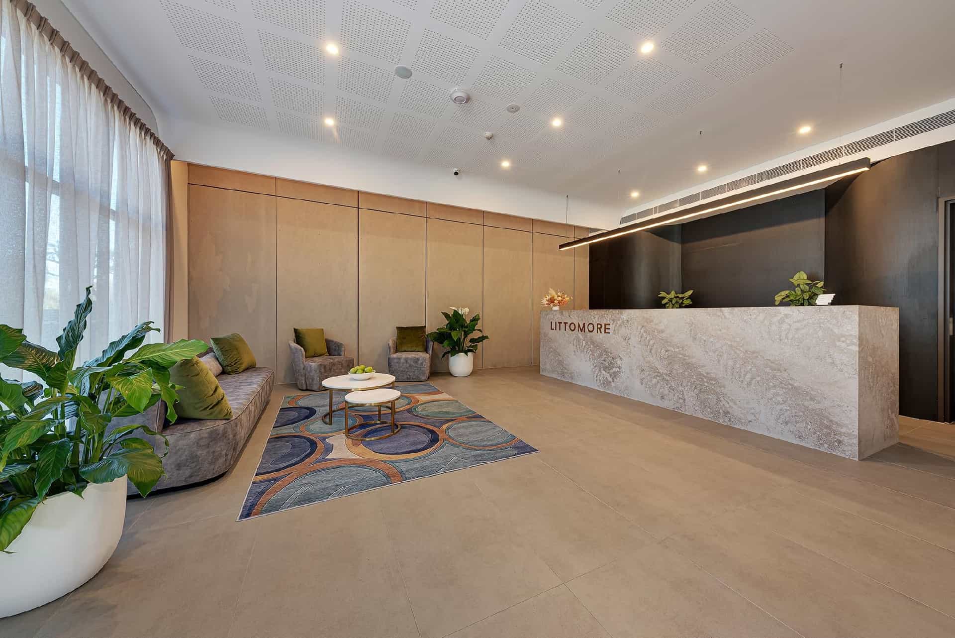 Littomore Suites Kingswood