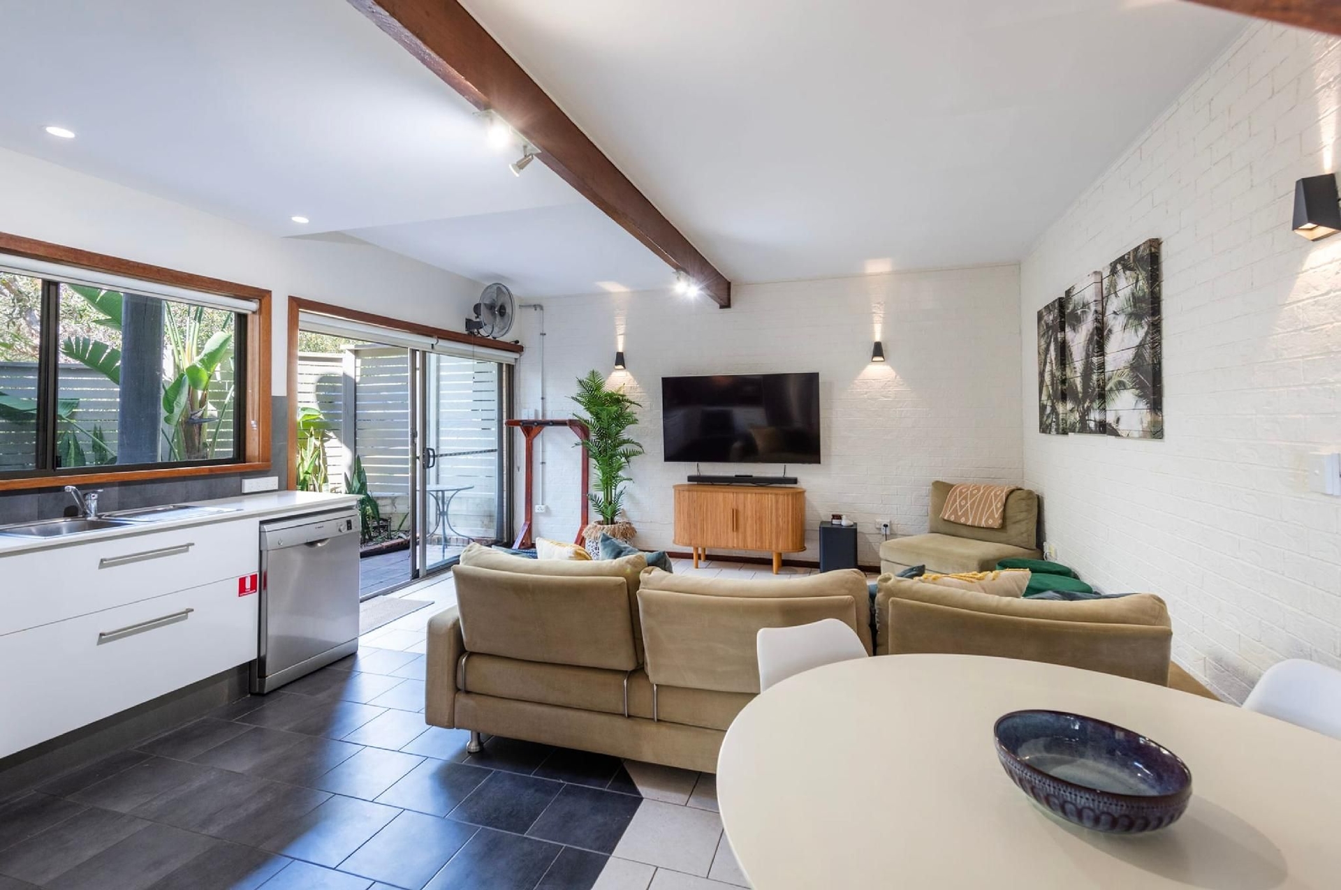The Surf Pad - Oceanstays - Pet Friendly1