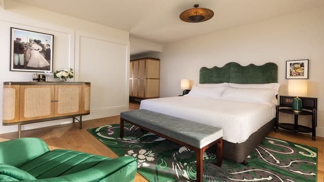 Premium Room