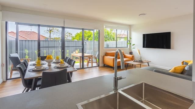 Deluxe Apartment
