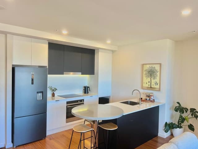 Harbour View, Two Bathroom with Car space