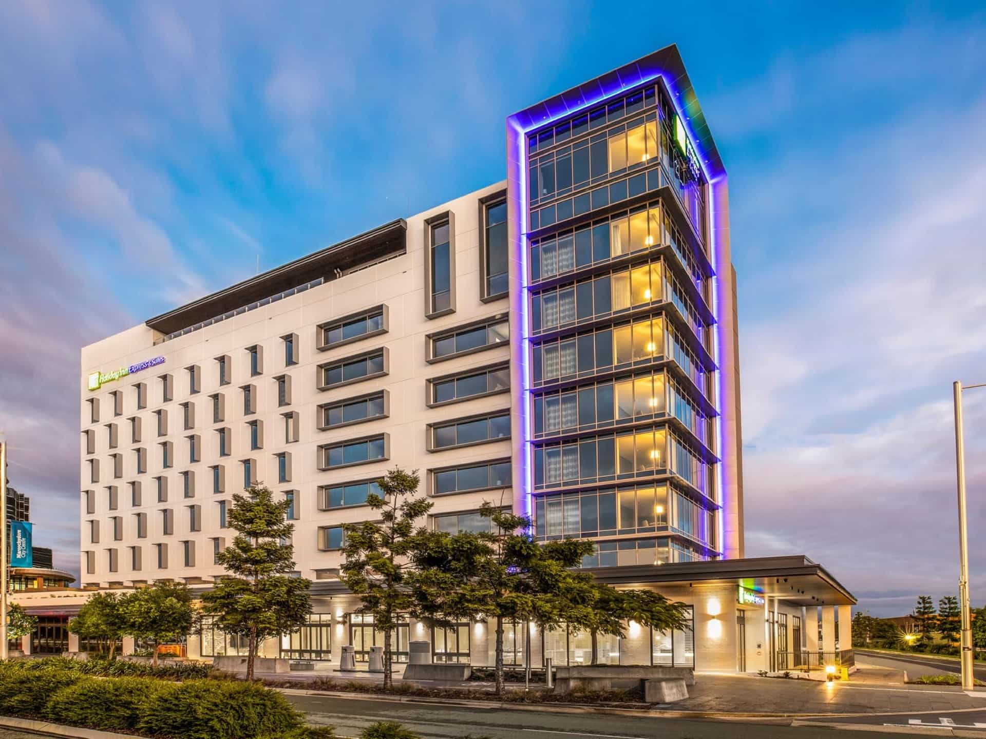 Holiday Inn Express and Suites Sunshine Coast By IHG