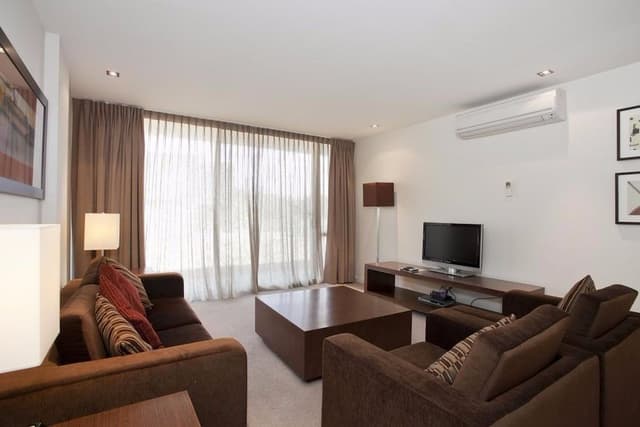 Deluxe One Bedroom Apartment