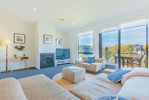 คอมฟี โคสต์ ไดรฟ์ – 3 เบดรูม คอนโด (Comfy Coast Drive - 3 Bedroom Condo)2