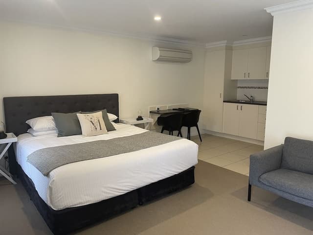 Executive Room, 1 King Bed, Non Smoking