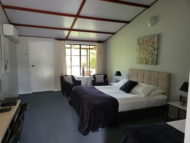 Classic Twin Room