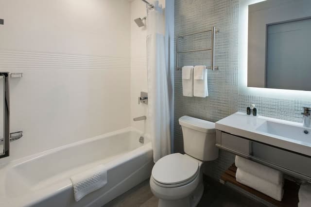 Studio, 2 Queen Beds, Kitchen