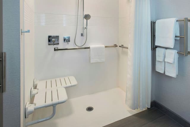 Room, 1 Bedroom, Kitchen