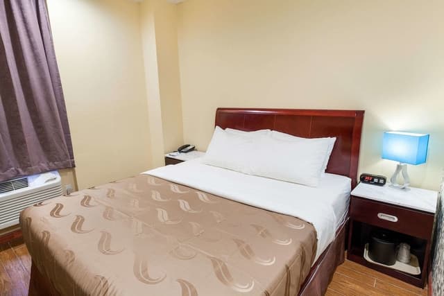 Room, 1 Queen Bed, Non Smoking