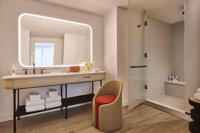 Grand Suite, City View (Sky Grand Chamber Suite - City View)