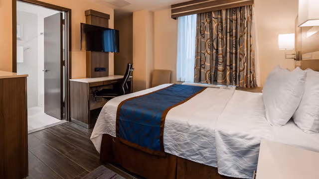 1 Queen Bed Non-Smoking