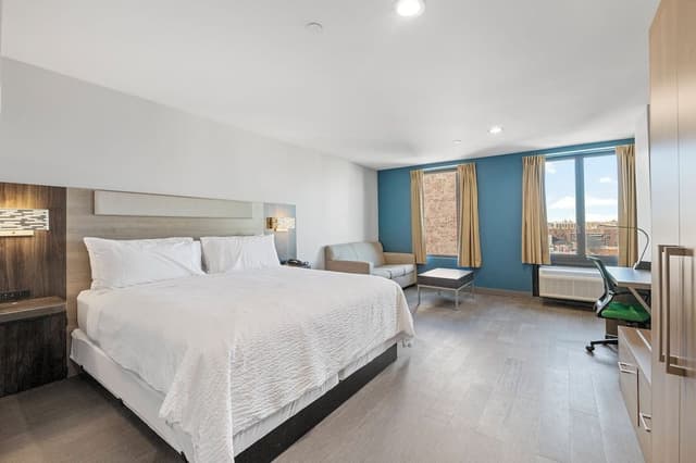Suite, 1 King Bed