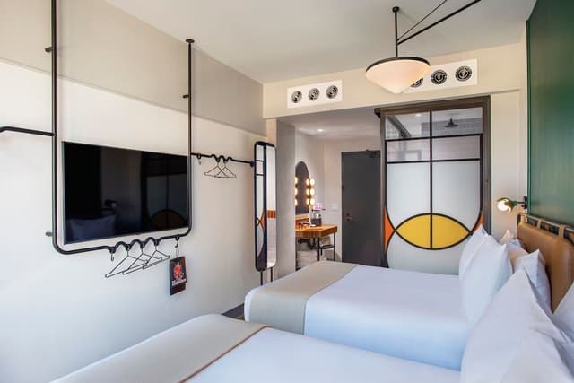 Room, 2 Double Beds, City View