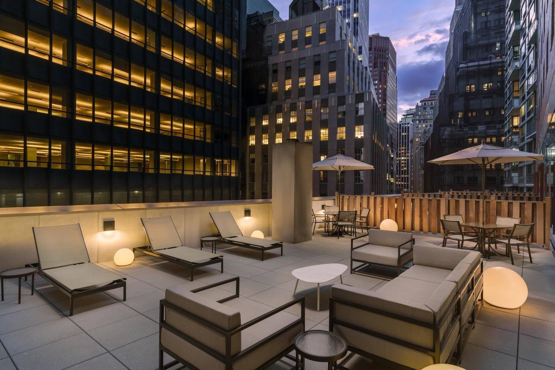 Courtyard by Marriott New York Downtown Manhattan Financial District1