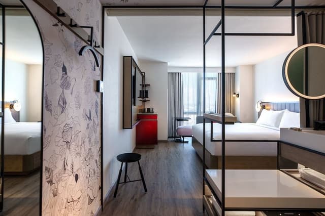 Standard Room, 1 King Bed (Hearing Accessible)