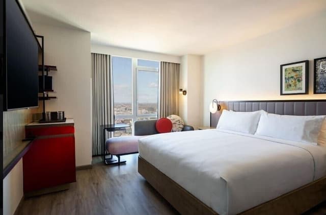 Standard Room, 1 King Bed (Hearing Accessible)