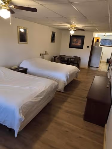 Queen Bedroom