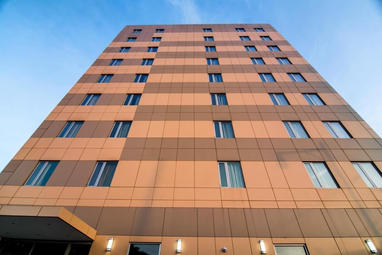 จอห์น โฮเต็ล (John Hotel)0