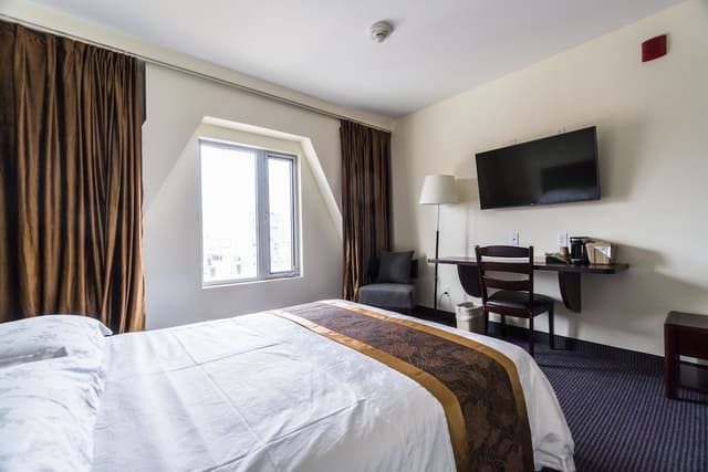 Classic Room, 1 Queen Bed