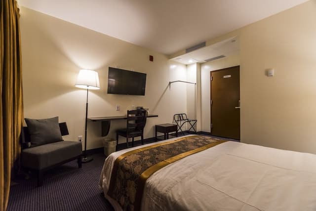 Classic Room, 1 Queen Bed