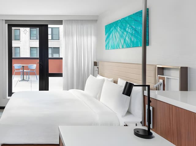 1 King, Guest room, 1 King