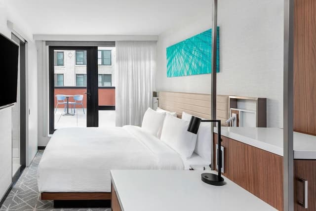 Studio, 1 King Bed, Terrace