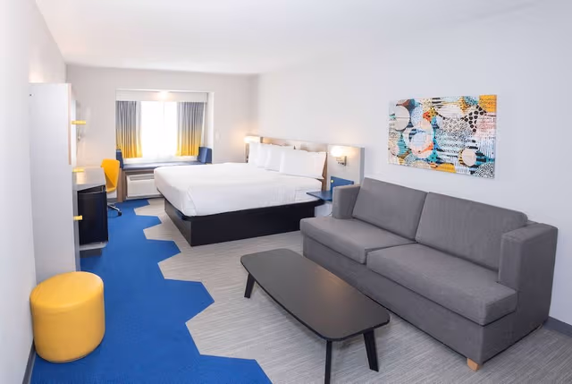 Suite, 1 King Bed, Non Smoking