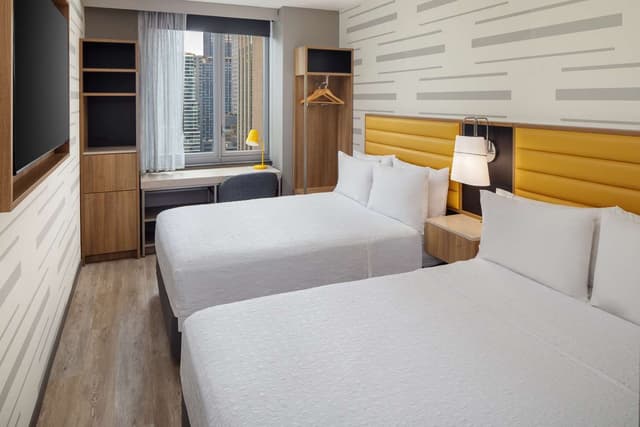 2 DOUBLE BEDS