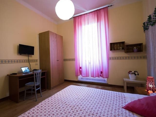 Triple Room, Shared Bathroom