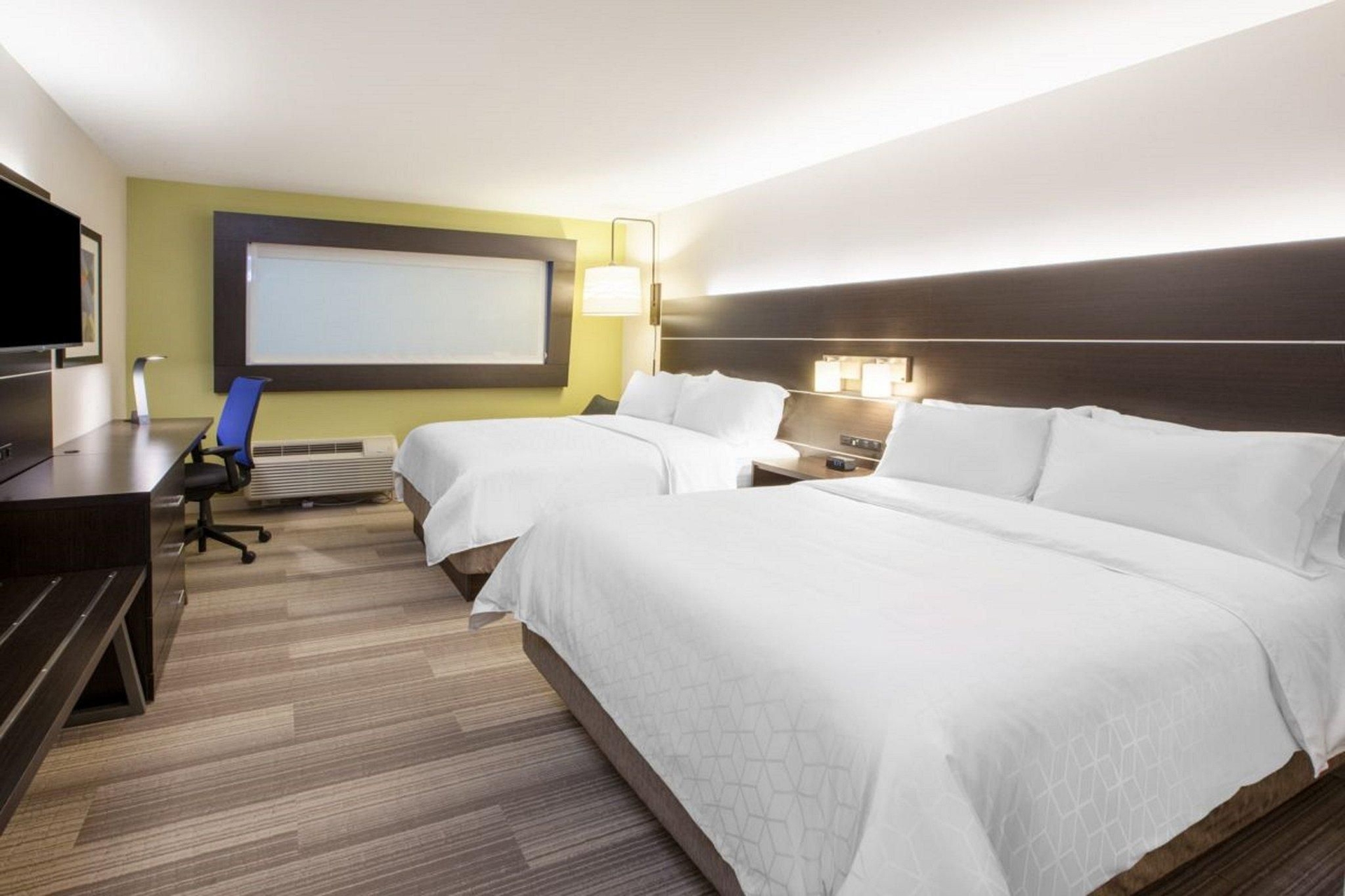 Holiday Inn Express Jamaica - JFK AirTrain - NYC By IHG4