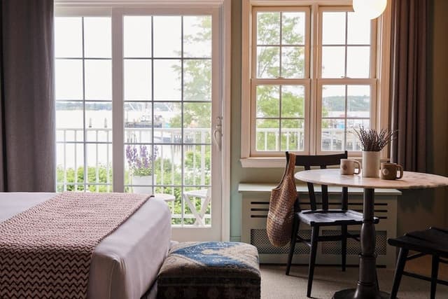 Harbor View Balcony Junior Suite