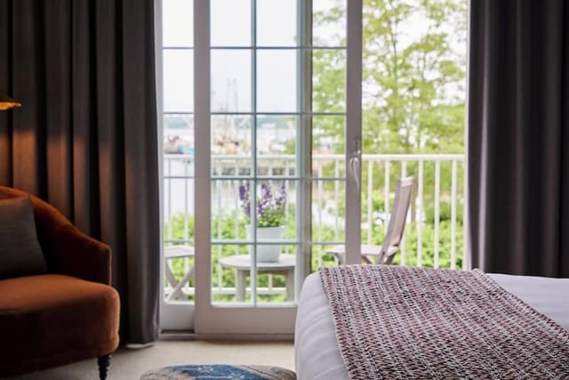 Harbor View Balcony Junior Suite